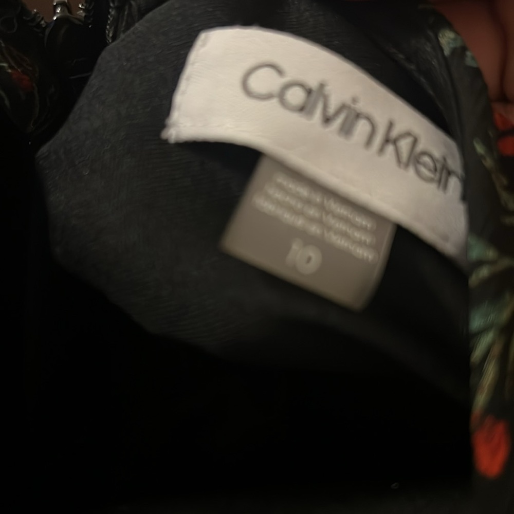 Dress - Picture 3 of 4